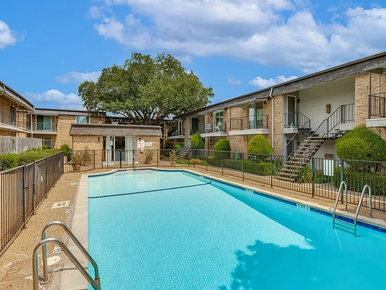 10216 Regal Oaks Dr #C — Photo 13