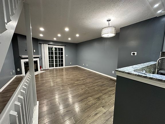 4th image of 227 Macfalls Way