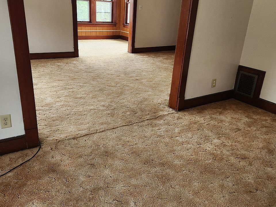 2nd image of 5 Brintnall Pl #2