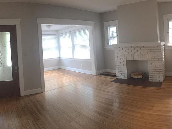 5th image of 2320 Grandview Avelower