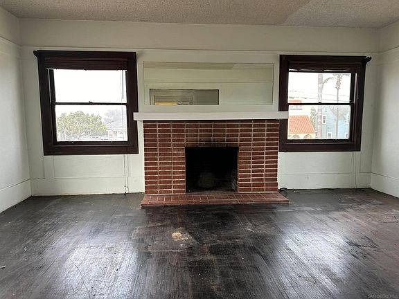 5th image of 4420 Voltaire St