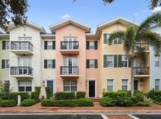 1044 E Heritage Club Cir, Delray Beach, FL 33483
