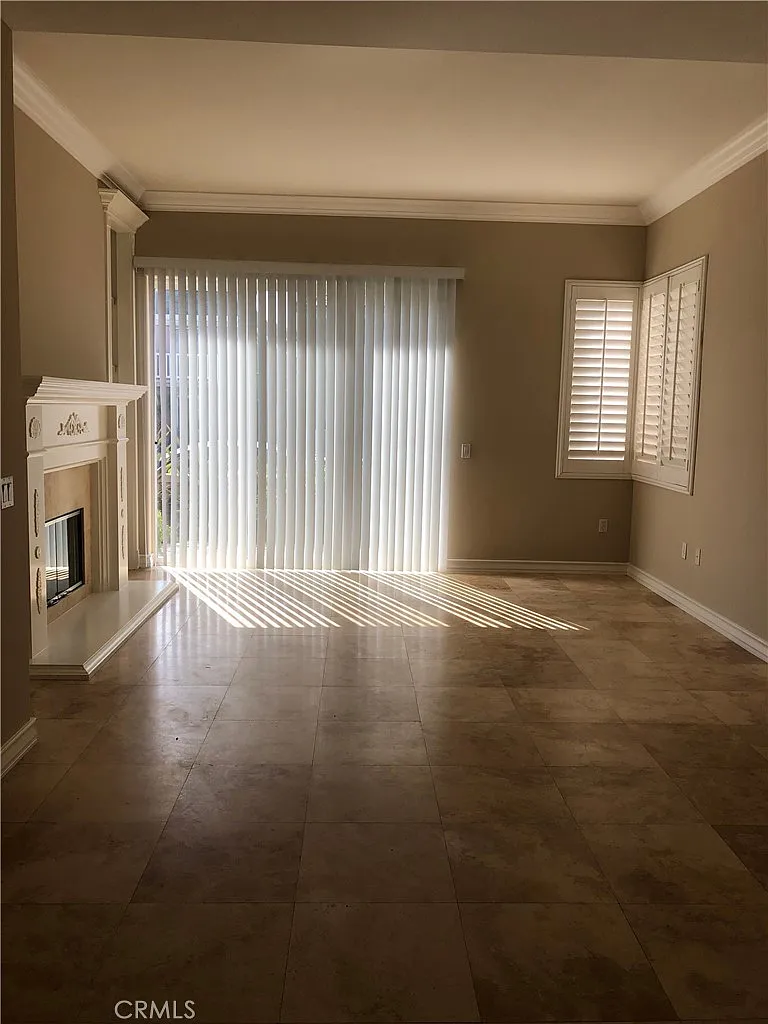 4 bed, 3.5 bath, 2875 sqft, $7,250 — Photo 4