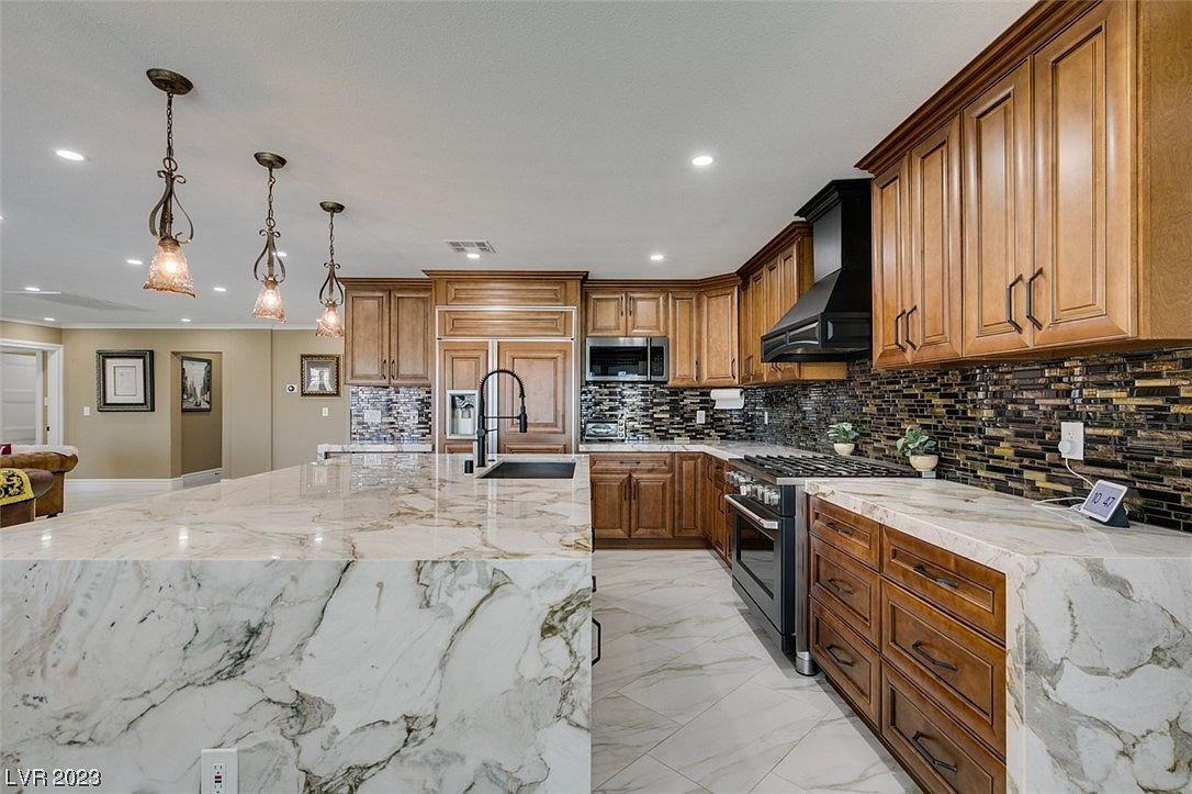 2444 Tour Edition Dr