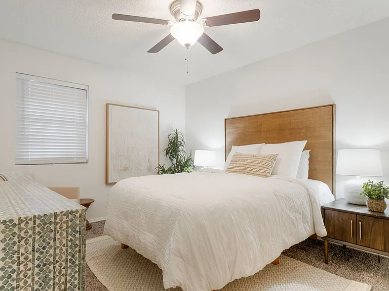 Twin Oaks - $500 Off First Months Rent! — Photo 9