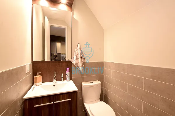 Rented by null | media 9