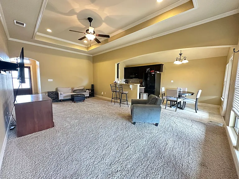 3825 Pickering Pass — Photo 5