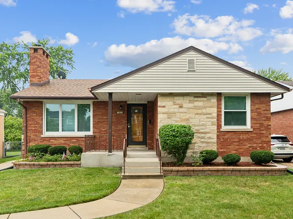 1822 Portsmouth Ave, Westchester, IL 60154