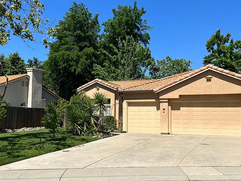 101 Casella Ct — Photo 1