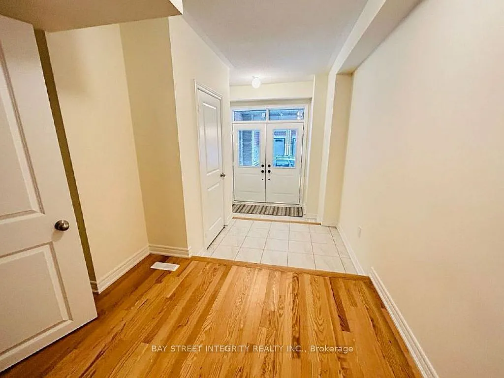 3 bed, $2,990 — Photo 2