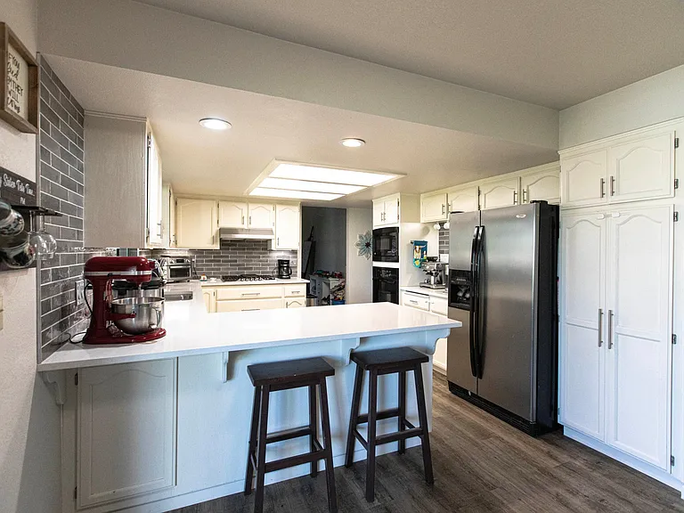 6665 Jonella Way — Photo 9