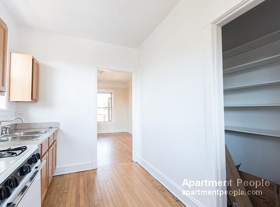 4th image of 7419 N Paulina St #2