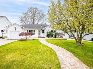 1133 Agnes Ct, Valley Stream, NY 11580