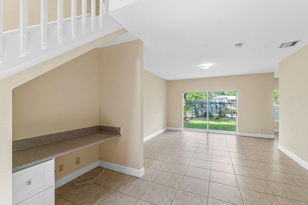 3 bed, 2.5 bath, 1543 sqft, $2,750 — Photo 4