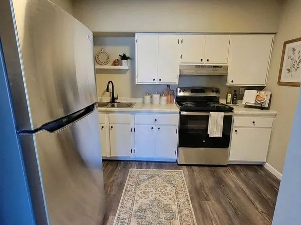 Welcome to Somerset Village!, 150 Whites Dr #26, Somerset, IN 46984
