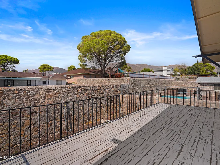 6417 Pino Real Dr — Photo 40