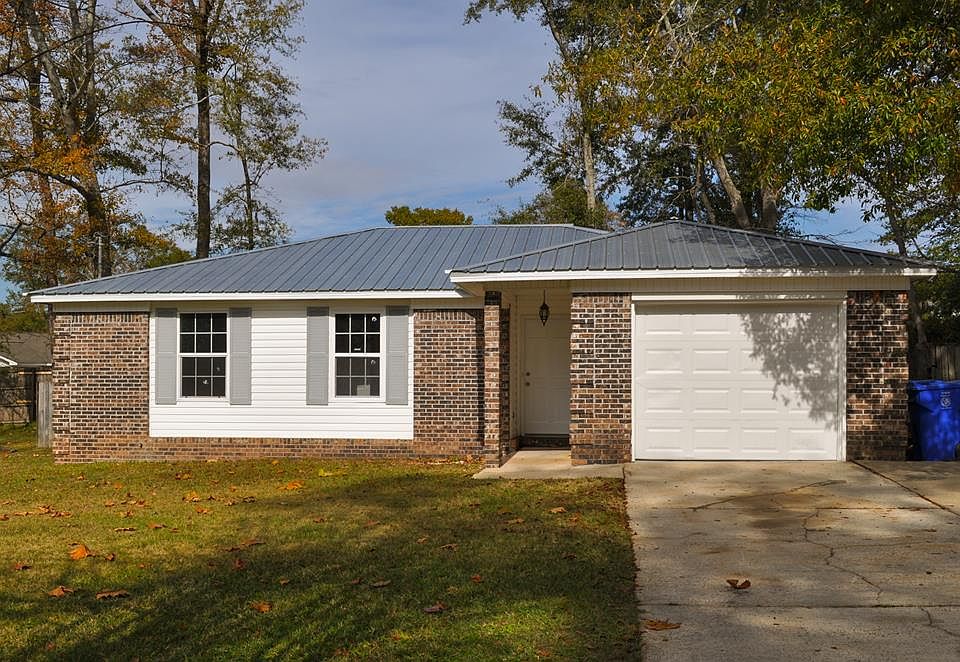1st image of 108 Pine Hills Dr
