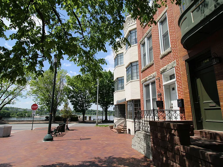 104 State Street — Photo 2