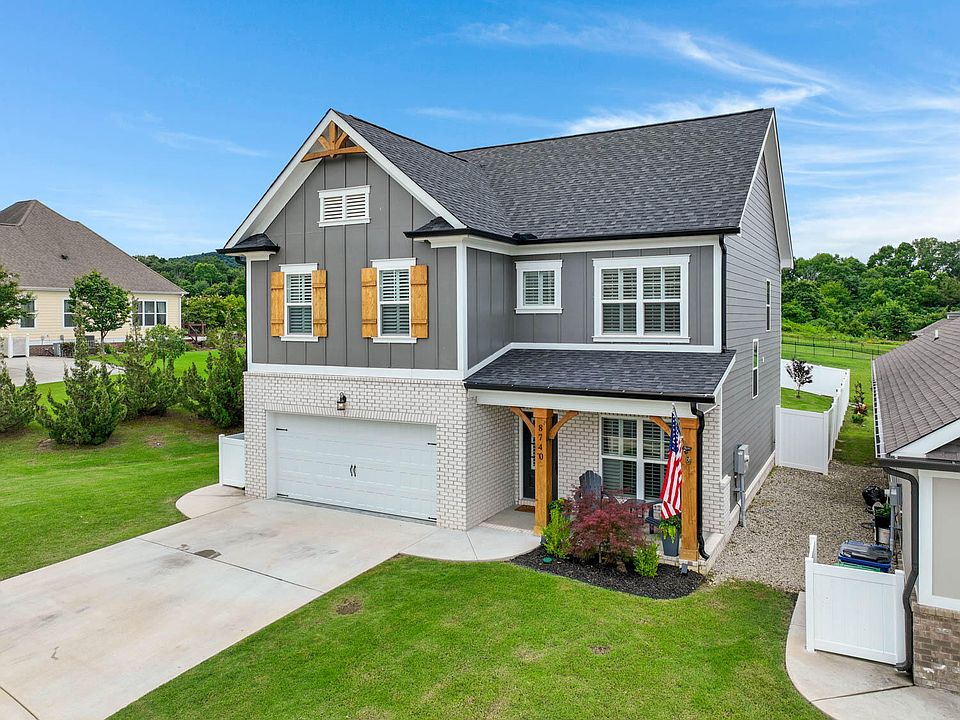 1st image of 8740 Seven Lakes Dr