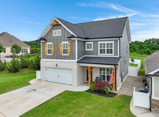 8740 Seven Lakes Dr, Ooltewah, TN 37363