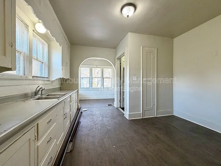 232 E Lincoln Ave — Photo 9
