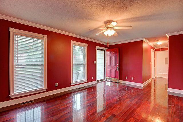 1st image of 217 Grassmire Dr