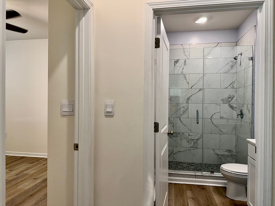1st image of 130 Sweetfern Ln