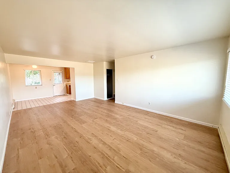 Mosaic Apartments — Photo 10