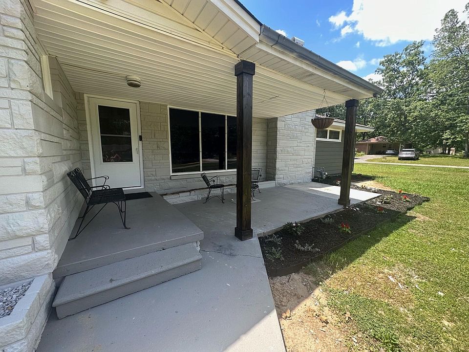 2nd image of 2805 Woodmont Dr