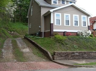 716 Hazel Ave, Ellwood City, PA 16117