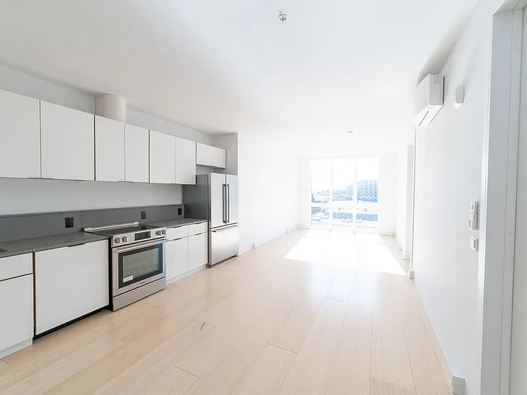 3400-3416 Piedmont Ave — Photo 10