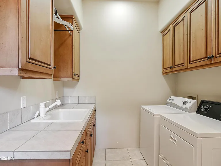 804 N Grapevine Dr — Photo 28