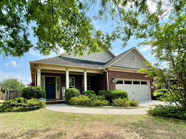 2437 Bell Manor Dr SW, Huntsville, AL 35803
