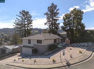 3090 Stephen Dr, Richmond, CA 94803