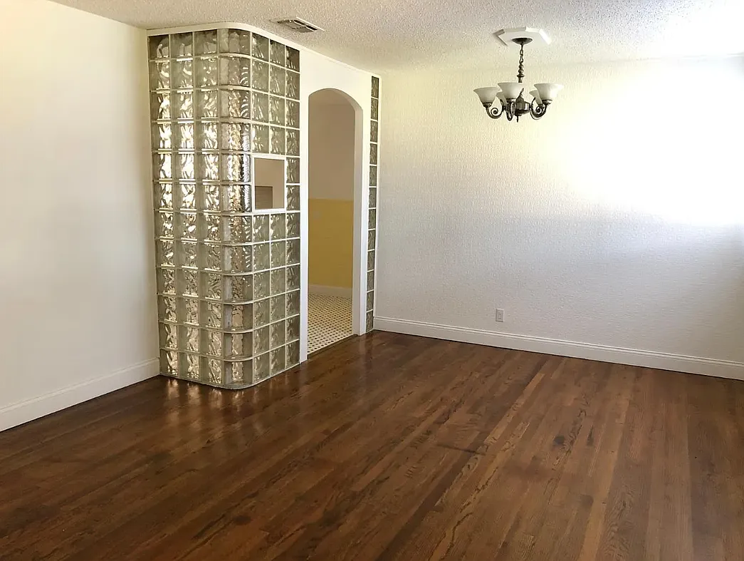 4 bed, 2.0 bath, 1316 sqft, $1,495 — Photo 3