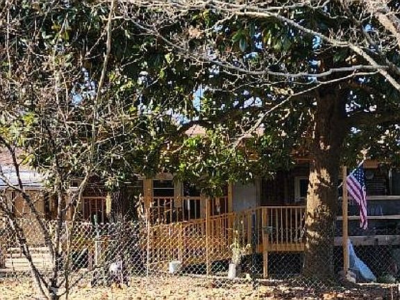 2nd image of 1503 Pine Bluff Rd