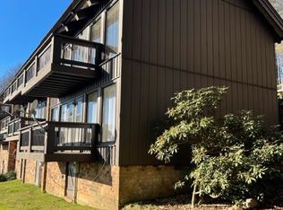 161 Buck Hollar Rd, Hillsville, VA 24343