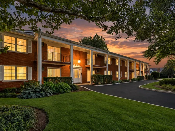 775 Pershing Ave, Glen Ellyn, IL