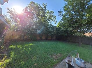 2106 Overbrook Dr, Arlington, TX 76014