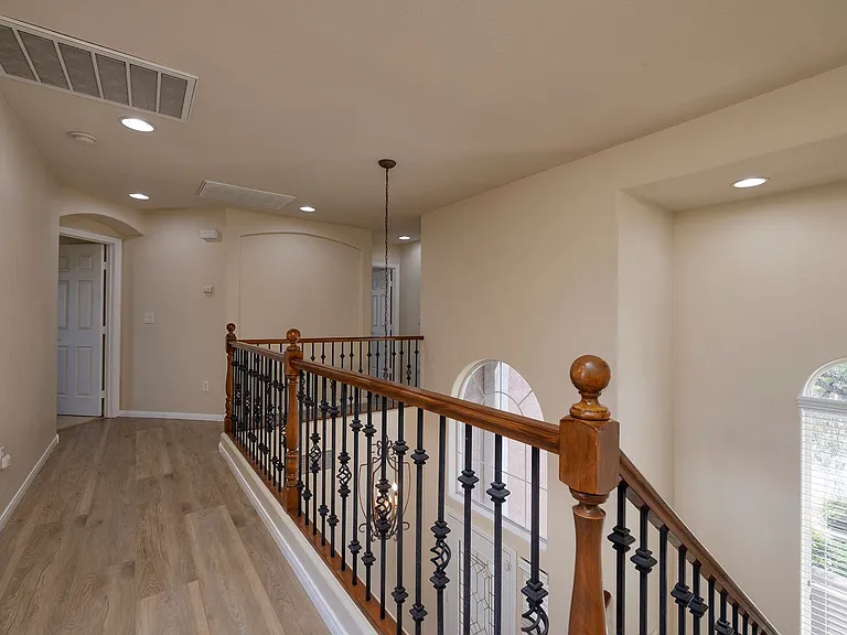 10226 Sourwood Ave — Photo 15