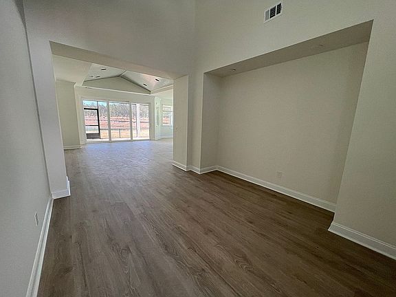 3rd image of 1179 Tropics Ave