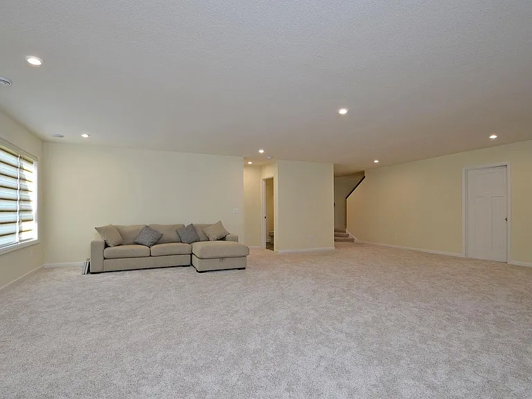 1939 Mulberry Ln — Photo 16