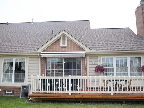2nd image of 46468 Killarney Cir #194