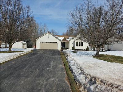 172 Dry Bridge Rd, Central Square, NY, 13036