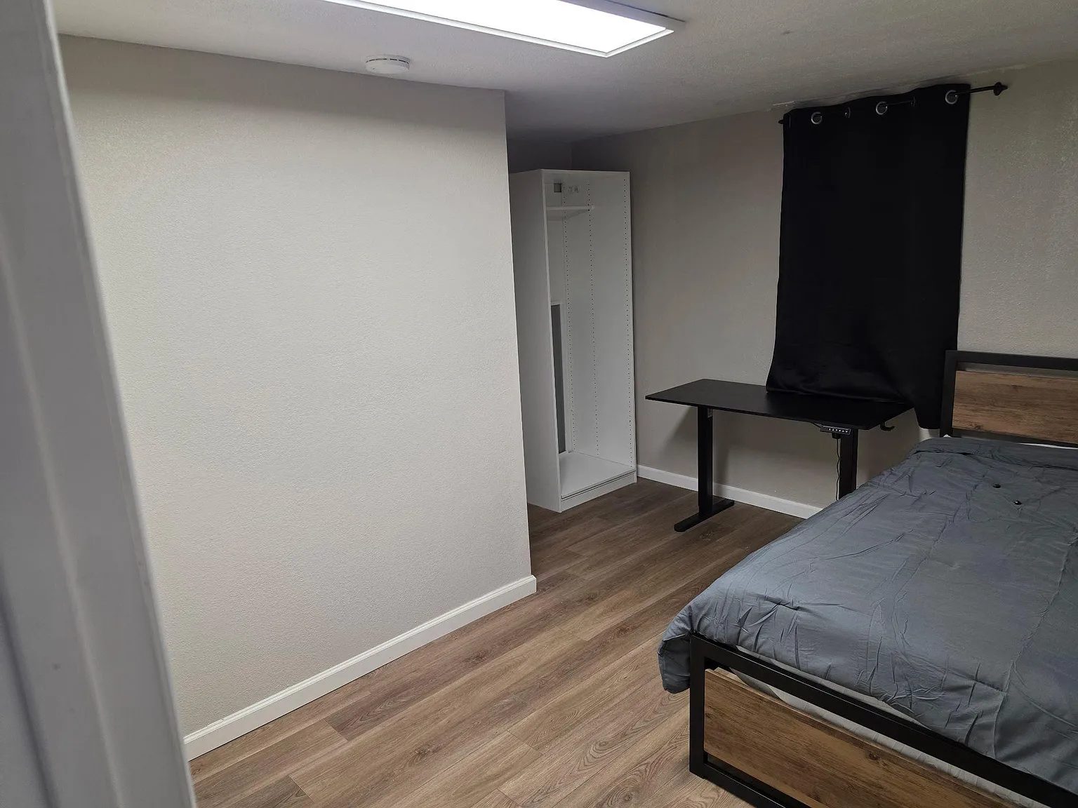 4 bed, 2.0 bath, 2400 sqft, $1,165 — Photo 3
