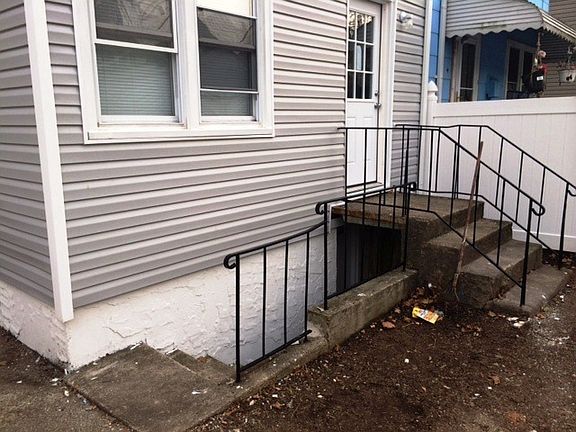 4th image of 15036 Foch Blvd