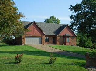 2729 Foxdale Dr, Jefferson City, MO 65109