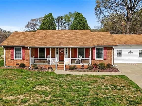 2nd image of 2081 Northcrest Dr