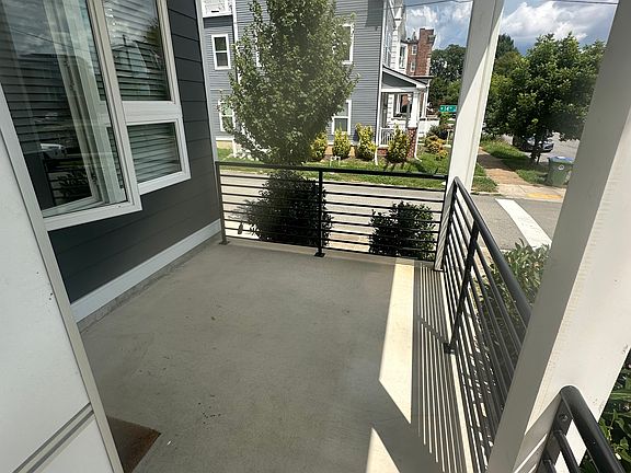 4th image of 1401 Porter St #A