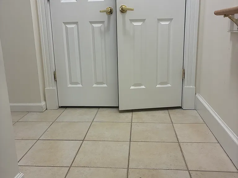 932 Oakwood Ave #932 — Photo 2
